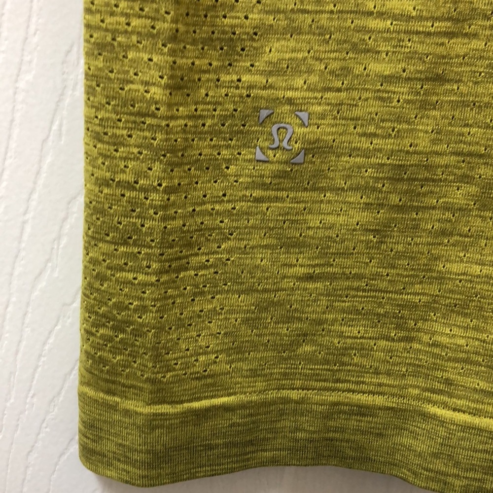 LIKE NEW! Lululemon Metal Vent Tech Surge Short Sleeve - Picture 7 of 13